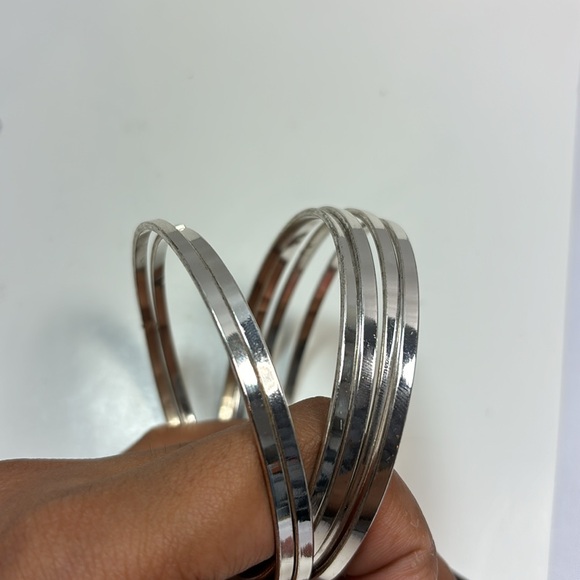 Beautiful Silver Bangles! Stacking Bangles! - Picture 4 of 4